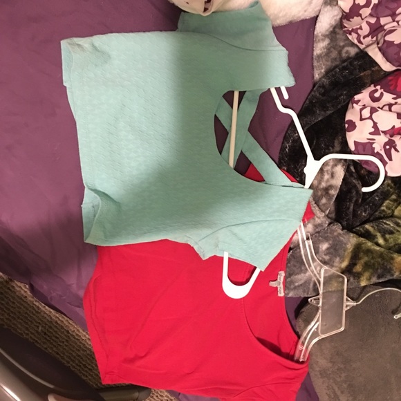 Crop top bundle - Picture 1 of 6